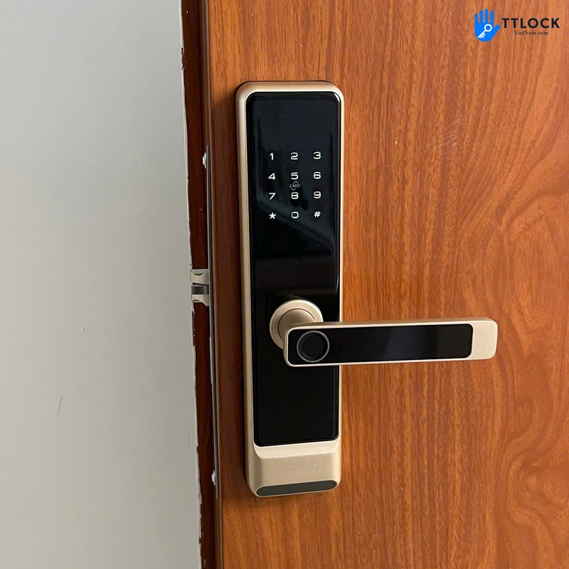 Khoa cua van tay Nha Trang-TTLock
