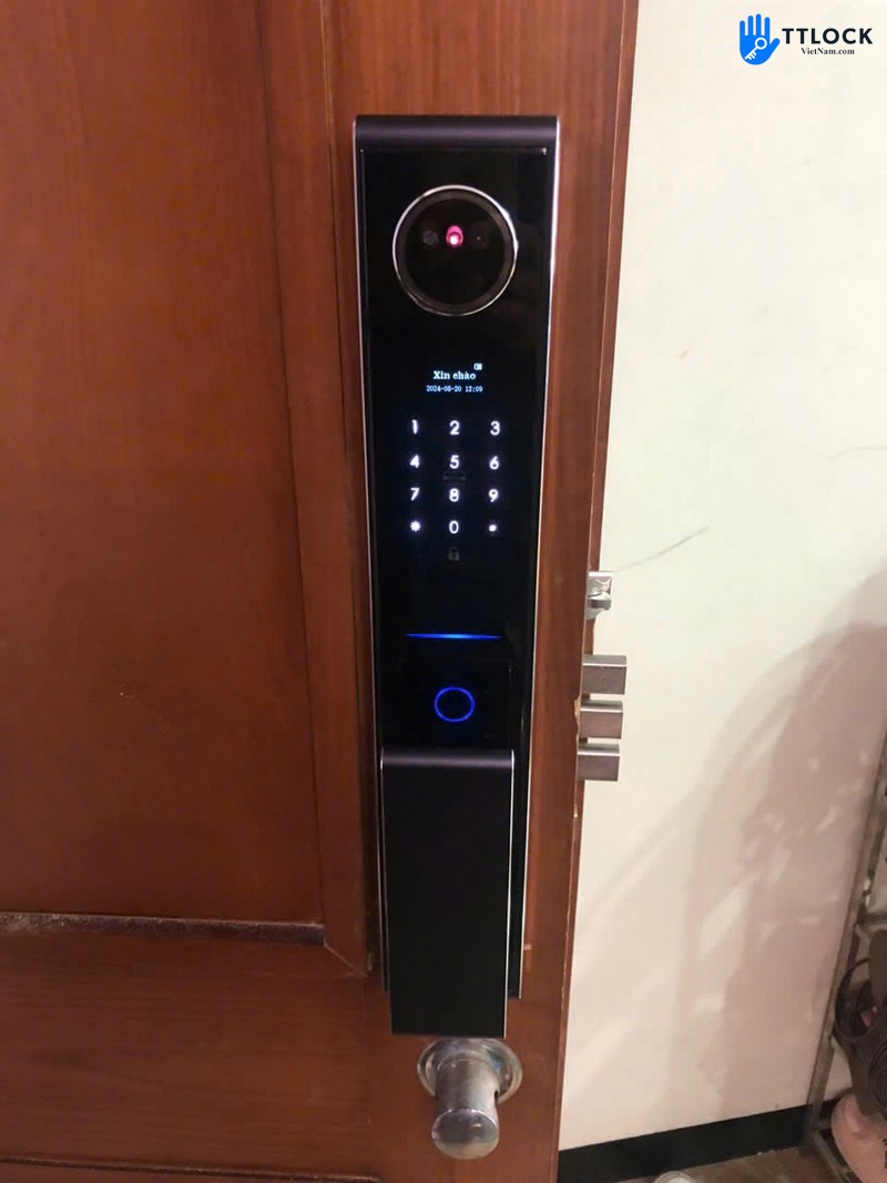 Khóa thông minh Đồng Nai - Lắp đặt cho cửa gỗ