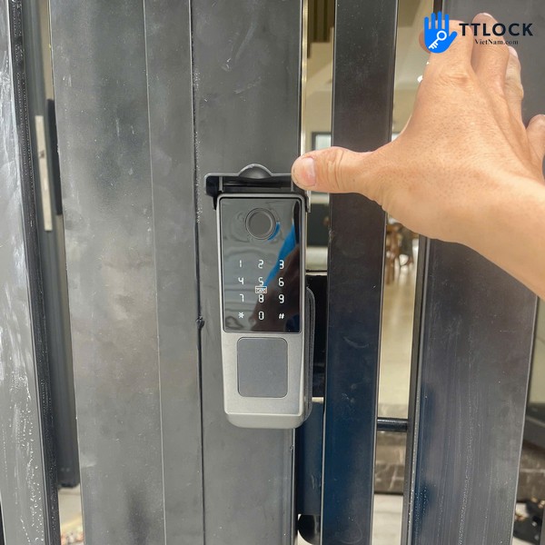 Khóa vân tay tại Đồng Nai - Lắp cho cửa cổng